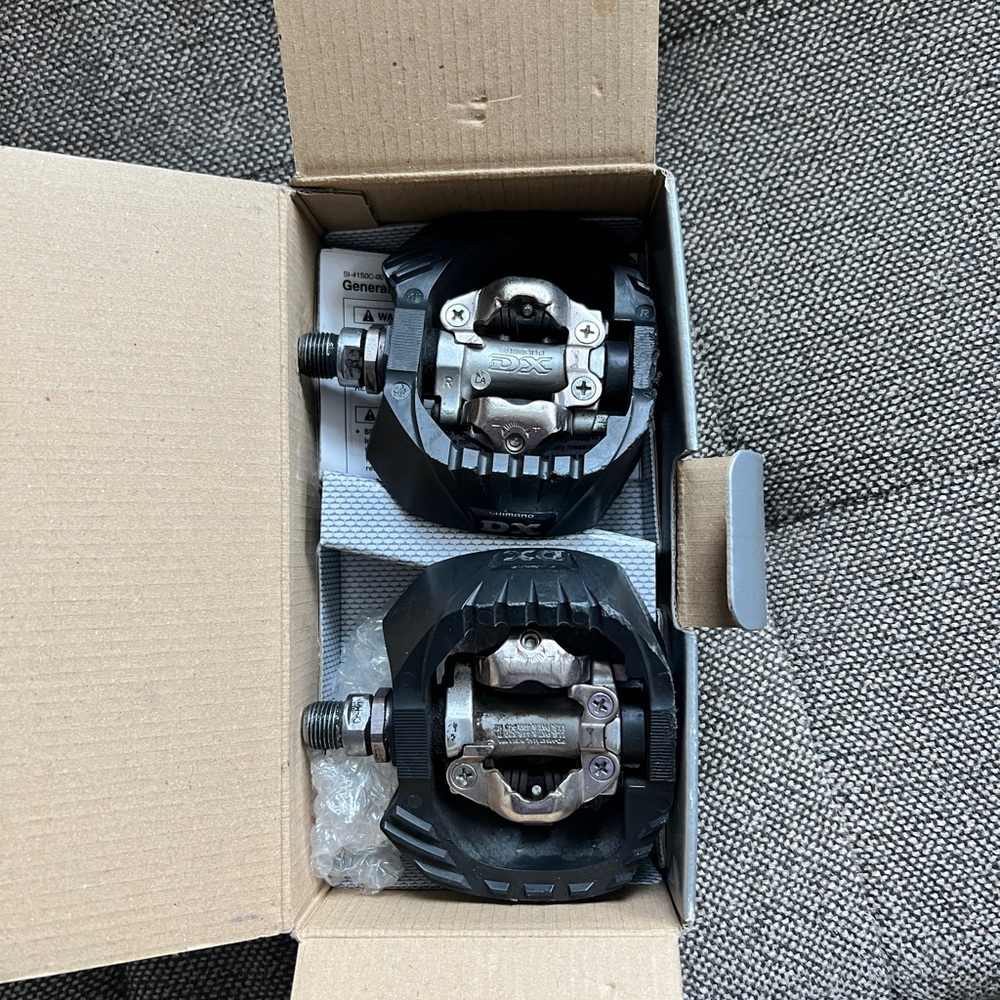 SHIMANO DX PD-M647 9/16” Clipless MTB Pedals